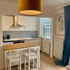 The Doors Park House Apartment